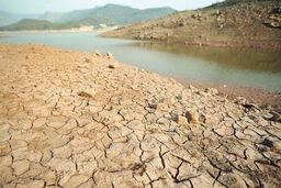 کاهش ۴۱ درصدی بارش‌ها و ورود ایران به پنجمین سال خشکی
