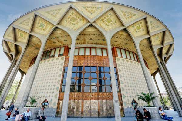 تعلل مدیران یا کارشکنی ناظران؟ با به پایان رسیدن مهلت قانونی مدیریت اداره‌‏کل هنرهای نمایشی با حضور سرپرست مشخص نیست که وضعیت این اداره‏‌کل چه زمانی تعیین تکلیف خواهد شد