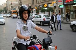 آغاز صدور گواهینامه موتورسیکلت برای نوجوانان ۱۶ ساله