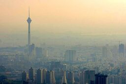 تشدید آلودگی هوا در تهران؛ مدارس، دانشگاه‌ها و ادارات تا پایان هفته غیرحضوری شدند