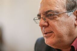  باید پاسخ داد نه اینکه برچسب زد