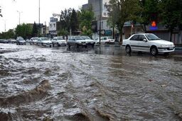 تندباد ۱۰۴ کیلومتری و بارش‌های سیلابی جنوب کشور را درنوردید