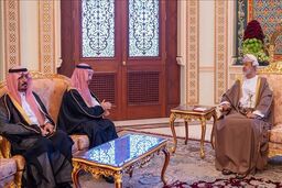 دیدار فیصل بن فرحان و هیثم بن طارق در مسقط

