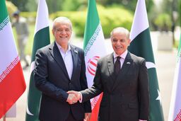 تأکید پزشکیان بر عدم مذاکره درباره توان دفاعی ایران
