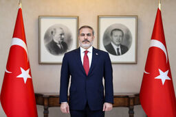 تأکید وزیر امور خارجه ترکیه بر تداوم آتش‌بس ایران و آمریکا؛ حوادث تنگه هرمز سوءتفاهم بود

