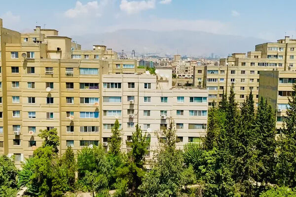 تصرف ۱۴ ساله در شهرک آپادانا/گزارش میدانی «هم‏‌میهن» از اعتراض اهالی یک شهرک در تهران به تصرف شهرداری در مشاعات آن