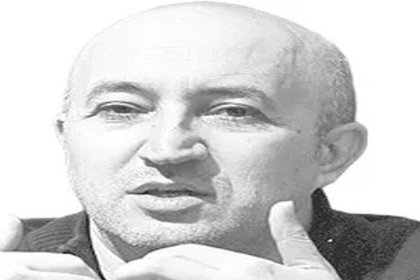 متاسفانه تقدیرش هنرمندبودن است