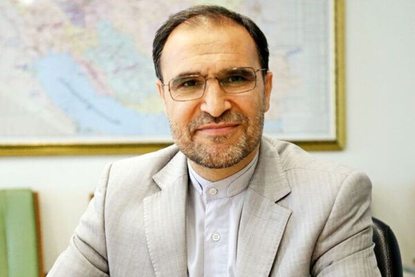احمد آریایی‏‌نژاد نماینده ملایری: به ائمه جمعه انتقاد کنیم اما خلیفه‌کشی رسم نشود