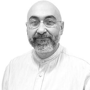 نیوشا طبیبی‌‏گیلانی