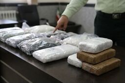 کشف ۲۰۰ کیلوگرم مواد مخدر شیشه در گمرک بازرگان