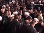 حضور سران قوا در  برای اقامه نماز بر پیکر رهبر شهید انقلاب

