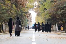 زن هنوز مسئله اصلی‌مان نیست