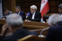 عارف: برنامه راهبردی دو سال آینده دولت تدوین شود؛ ضرب‌الاجل یک‌ماهه برای نسخه اولیه