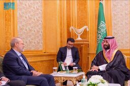 دیدار با مقامات عالی رتبه عربستان و رایزنی اقتصادی در دستور کار لاریجانی