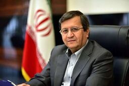 بانک مرکزی با قدرت در بازار ارز مداخله می‌کند