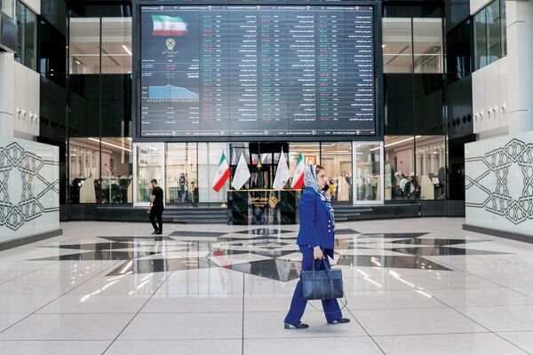 به سوی رکوردهای بیشتر؟/ کارشناسان همچنان رشد شاخص‌ها در آینده را محتمل می‌دانند