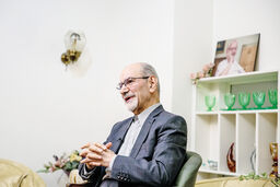 بازرگان هیچ‌گاه قهر نکرد