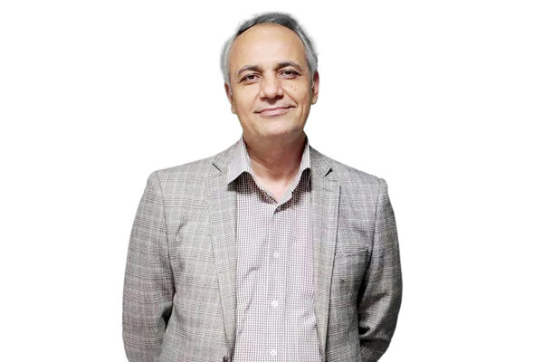 احمد زیدآبادی روزنامه‌نگار و تحلیلگر سیاسی در گفت‏‌وگو با هم‌میهن:مشکل اصلی قبل از تصمیم‌‏گیران پایگاه اجتماعی آنهاست