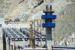 ادامه فعالیت کارگاه هتل سی طبقه ولنجک + ویدئو 