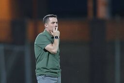 سفر سرمربی پرسپولیس به ایران لغو شد