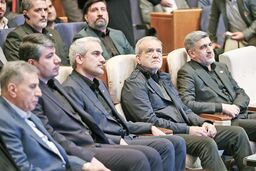 از پایان قیمت‌گذاری دستوری تا قطع‌نشدن برق و سوخت صنایع/ قول‌های پزشکیان به بورسی‌ها