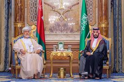 رایزنی ولیعهد عربستان و سلطان عمان درباره روابط دوجانبه