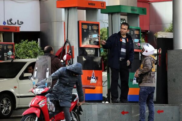 میراث بنزینی دولت‌های قبل/ اظهارات مقامات دولت همزمان با آغاز سه‌نرخی شدن سوخت