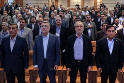 تجلیل رئیس‌جمهور از ۱۲ نام‌آور جامعه پزشکی ایران