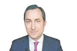 در حال افزایش فشار بر ایران هستیم